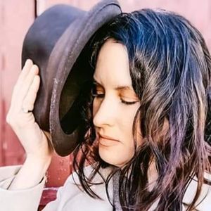 Meet your Posher, Carrie